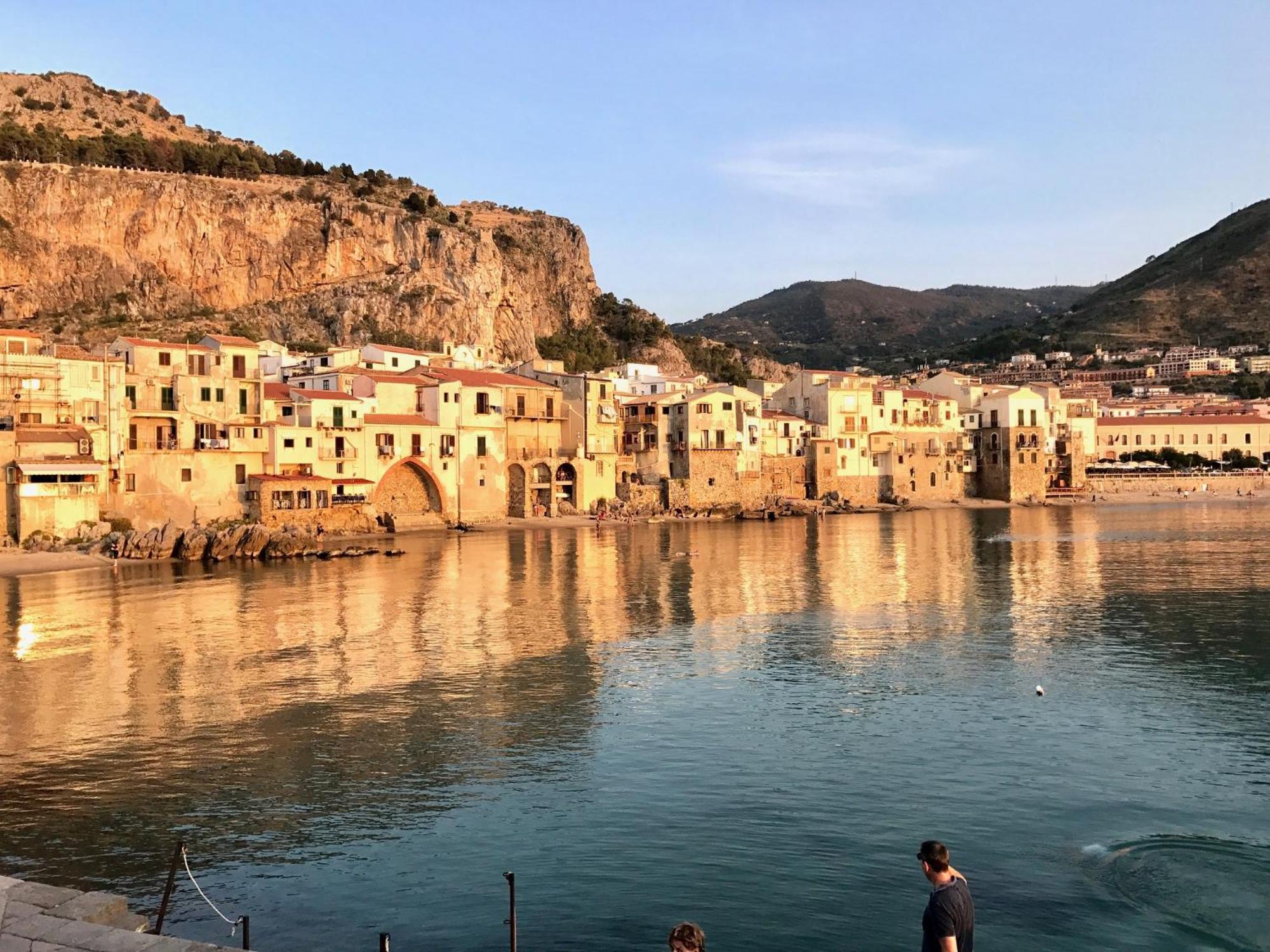 Casa Vacanze Mimi تْشيفالو المظهر الخارجي الصورة