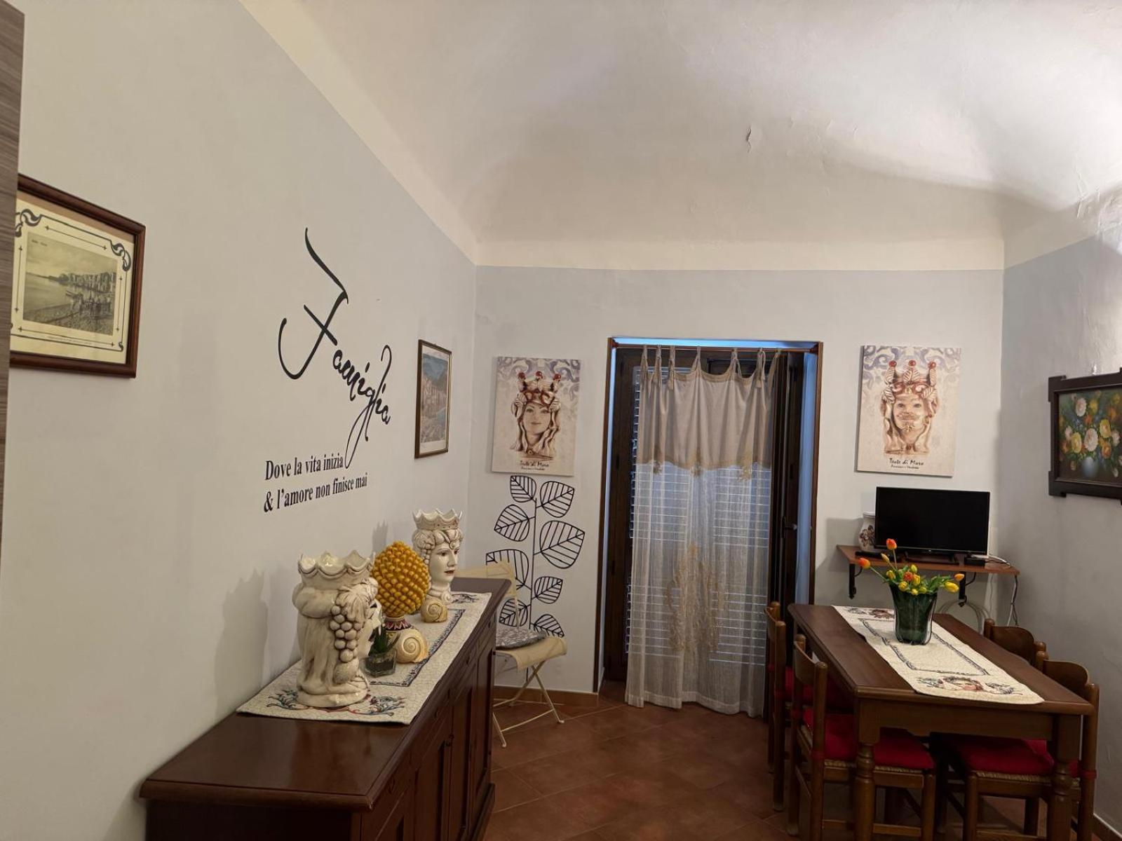 Casa Vacanze Mimi تْشيفالو المظهر الخارجي الصورة