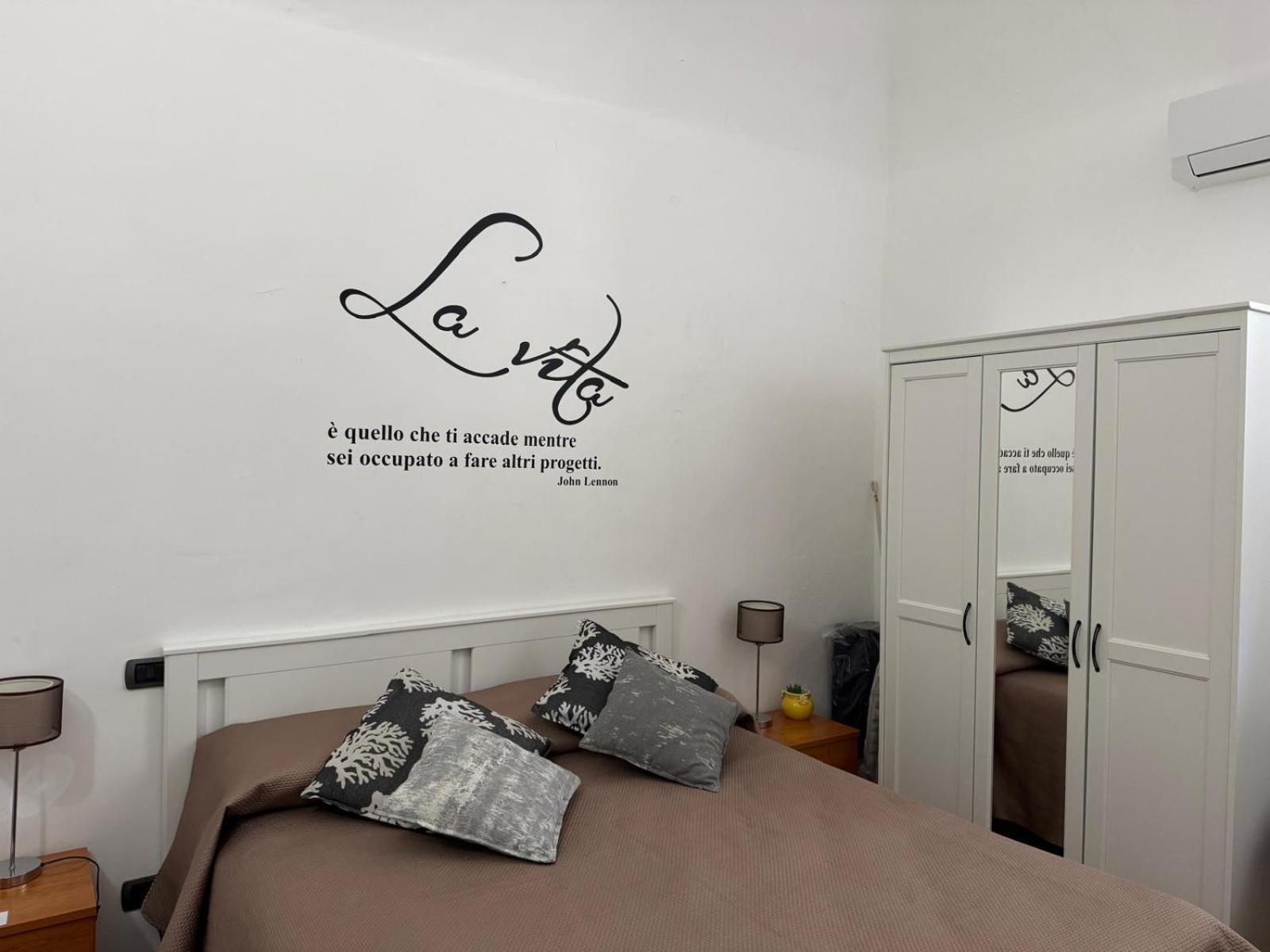 Casa Vacanze Mimi تْشيفالو المظهر الخارجي الصورة