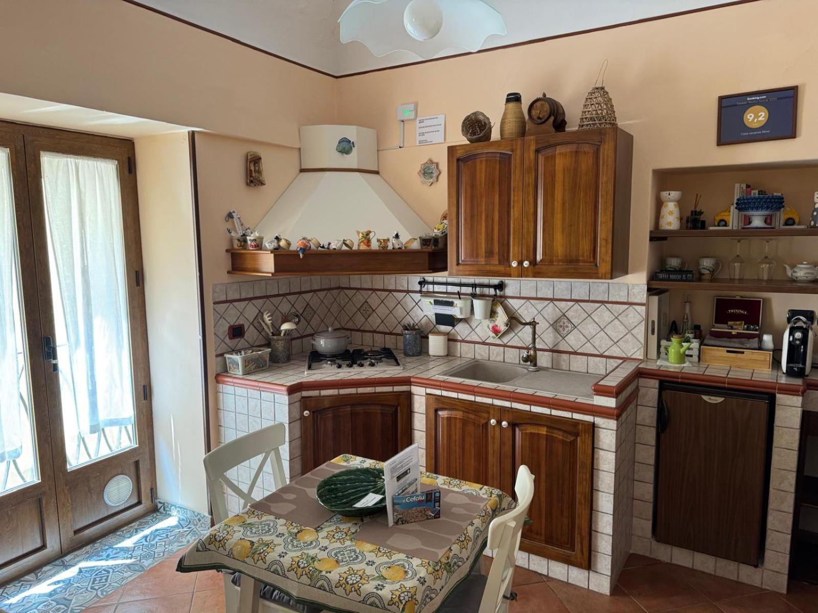 Casa Vacanze Mimi تْشيفالو المظهر الخارجي الصورة
